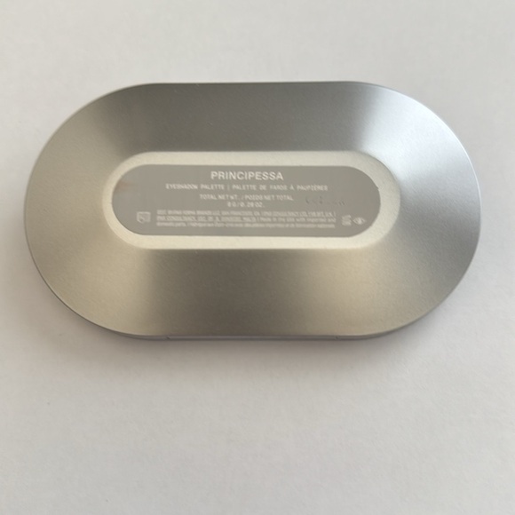 r.e.m.Beauty Bundle Eyeshadow Palette & Matte Lipstick Tiramisu - Picture 6 of 10